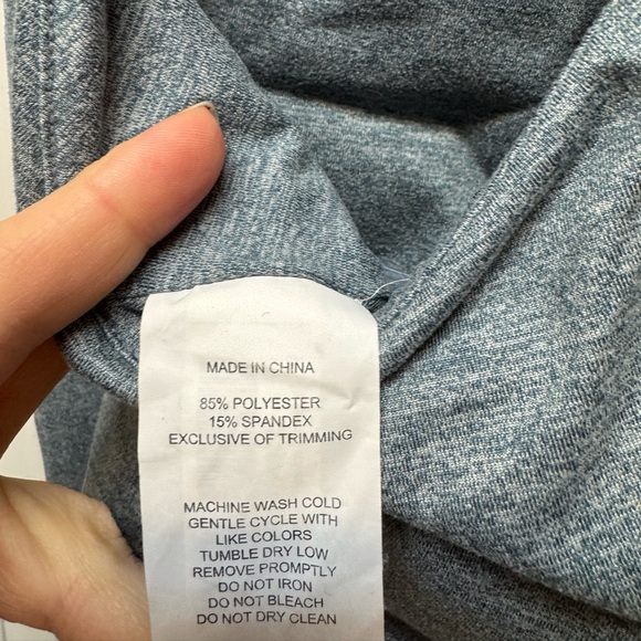 Quince ultra soft workout set - Picture 8 of 13